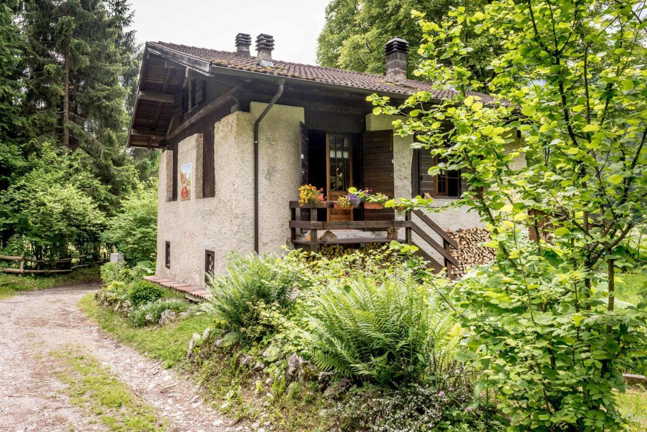 Вілла Chalet Silenthia Lenzumo di Concei Екстер'єр фото
